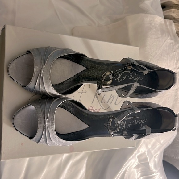 Silver Silk closed back platform sandals w/ black & silver embellished ankle - Picture 2 of 5